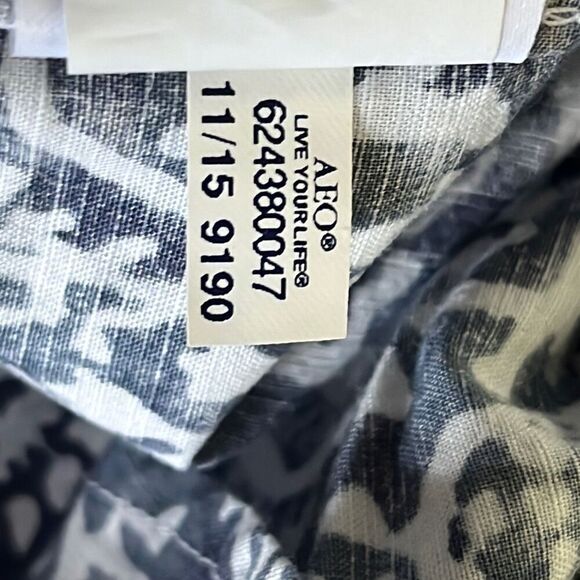 American Eagle Classic Fit Short Sleeve Button Up Sz. L - Picture 7 of 9